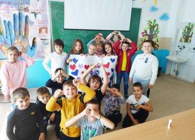 Migrant and refugee children attend schools in Vranje