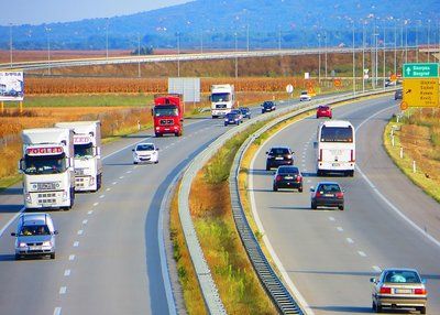 Srbija dobija još 683 kilometra autoputa i železničkih pruga koje finansira EU